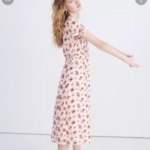 Madewell Tie-sleeve  Ruffle-waist midi dress in Countryside blooms